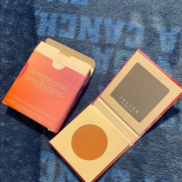 Bronzer - Warm Tan - Picture 2 of 2